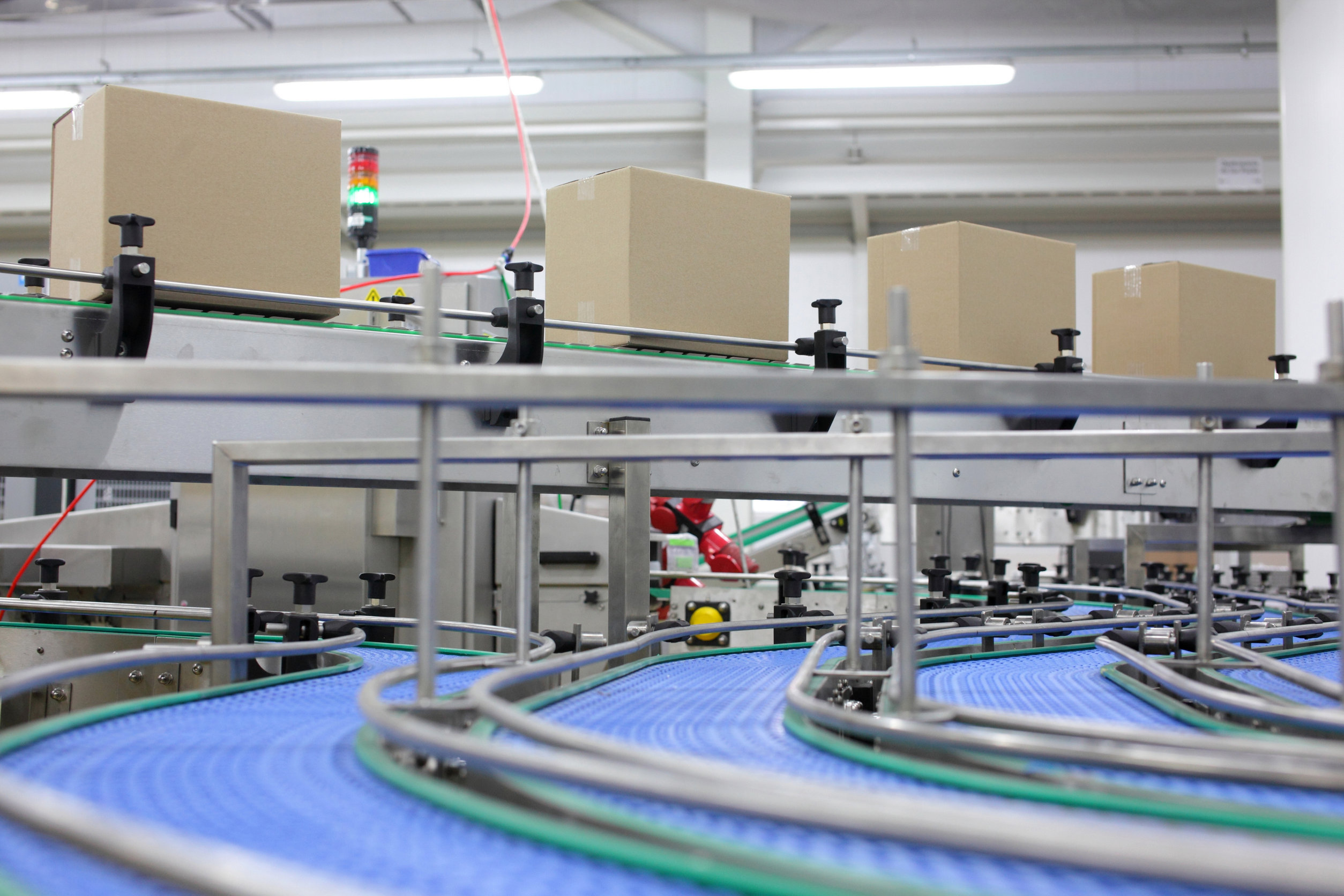 You are currently viewing 5 Ways Conveyors Improve Packaging Productivity